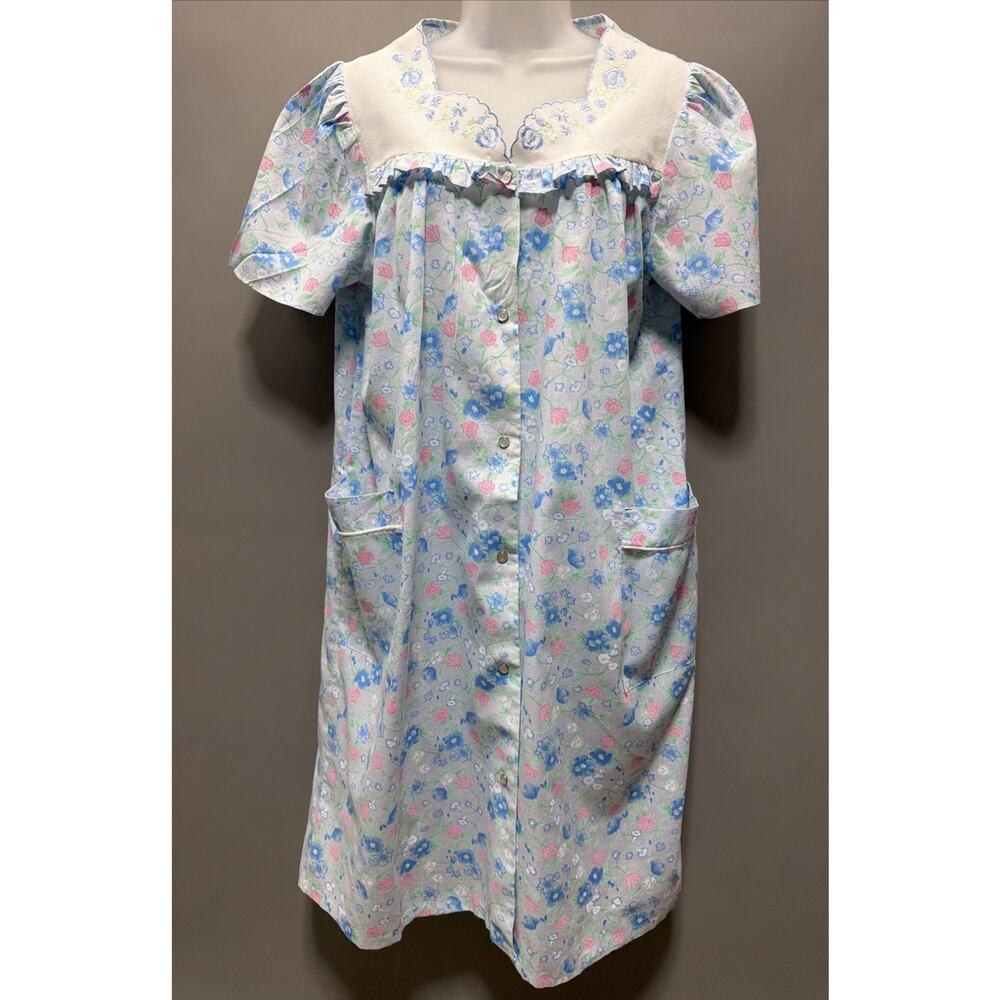 Vintage Morning News Snap Front Housecoat Robe L Embroidered/Pockets Made USA